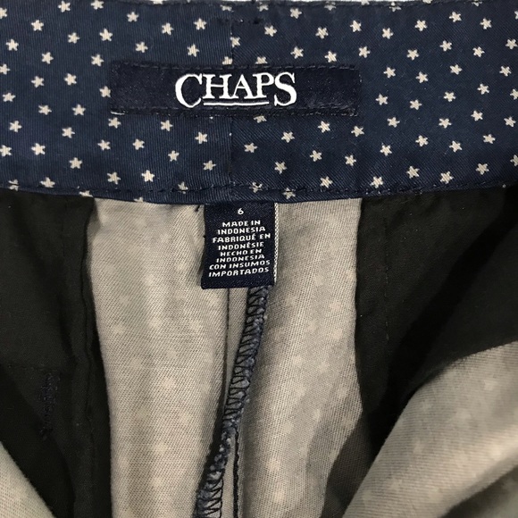 Chaps Size (6) Women’s shorts, Navy blue/white - Picture 2 of 7